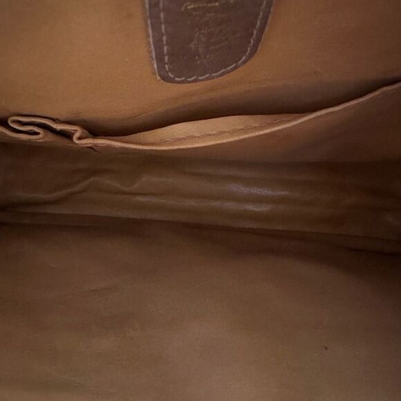 Gucci Tan Crossbody Bag with Adjustable Strap - Picture 15 of 16